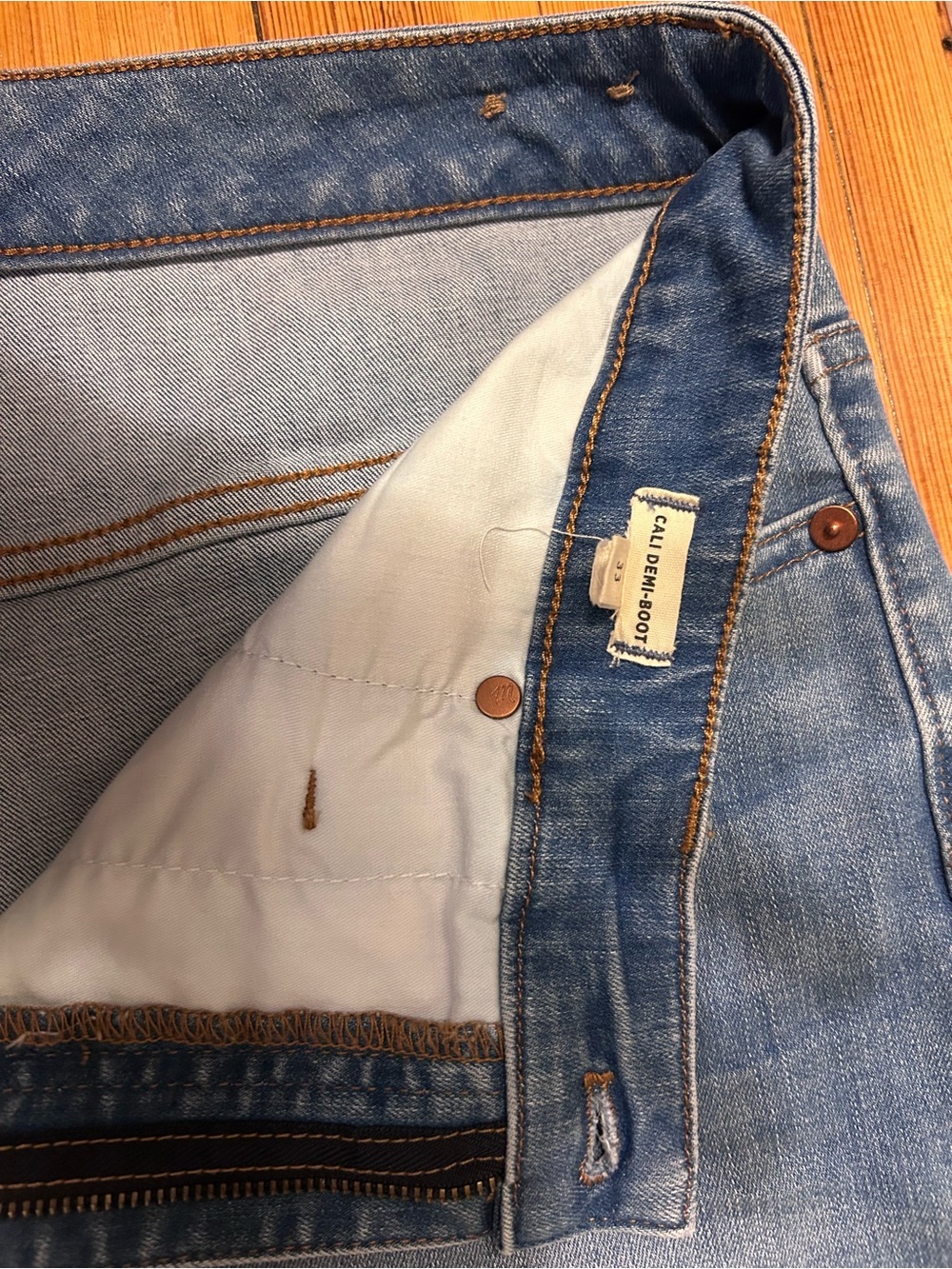 Madewell Light Blue Flared Denim Jeans - Picture 5 of 6